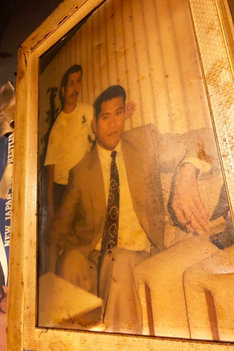 セピア色になった若き日の村田善則とアントニオ猪木