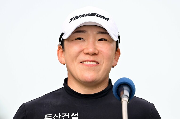 国内女子ゴルフメジャー初戦「ワールドレディスサロンパスカップ」を制した申ジエ（37歳）。生涯獲得賞金は史上初の14億円に到達した ／ photograph by Atsushi Tomura/Getty Images