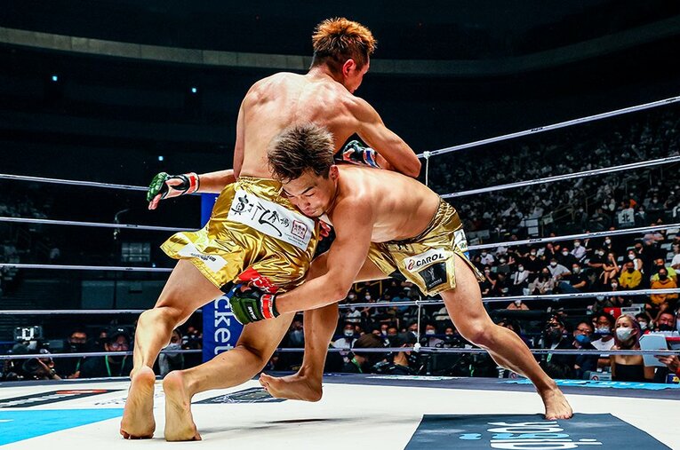 忍者レスラーとも評される太田忍（27）。MMAの舞台で五輪メダリストとしての強さを発揮した ／ photograph by RIZIN FF Susumu Nagao