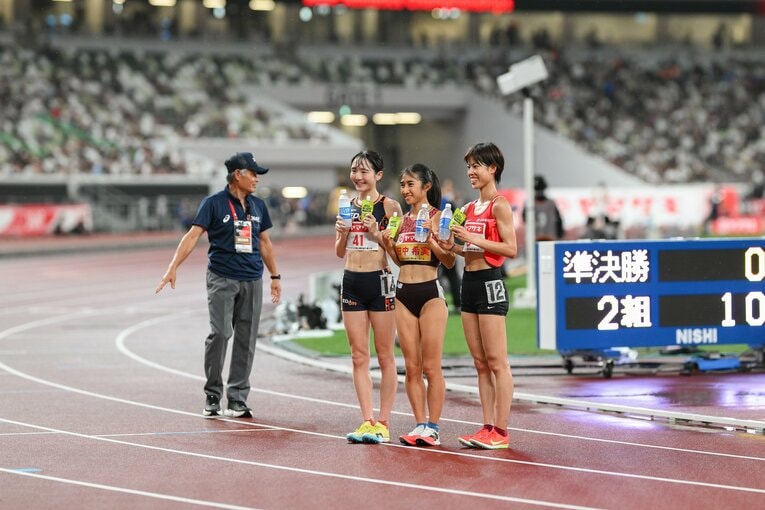 初日の5000mでは大会新記録となる14分台で快勝　©Nanae Suzuki