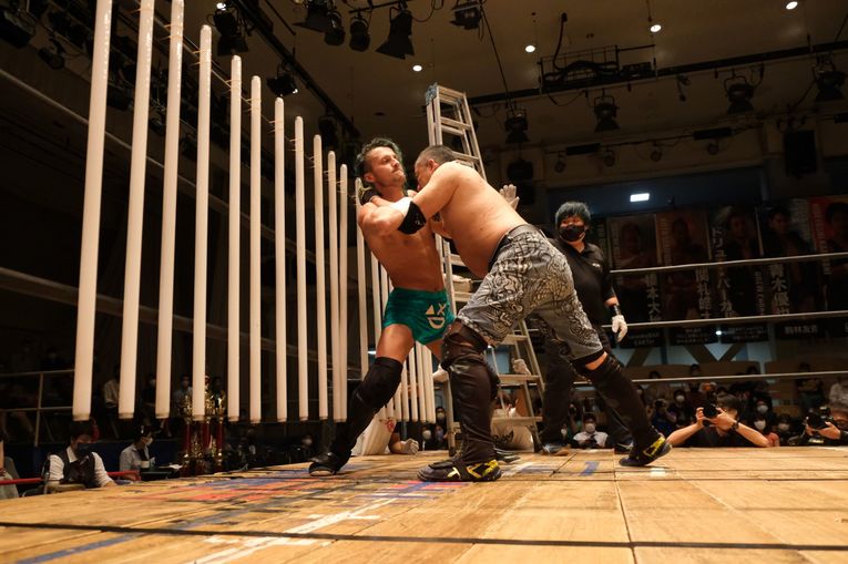 デスマッチファイター・ドリューは血がドクドク流れても試合を止めなかった 「ケガある、傷ある。でもやる。大好きだから」(34)