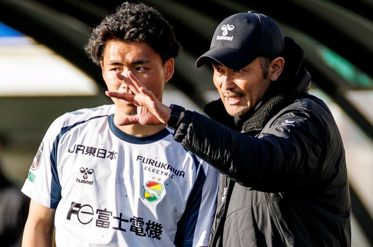 熱量ある言葉を口にするジェフ千葉の小林慶行監督は、選手たちにどんな働きかけをしているのか　©Kiichi Matsumoto