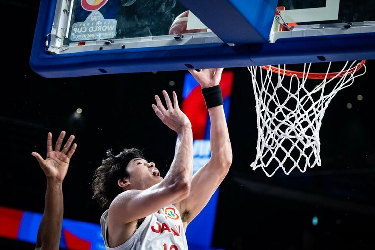 攻守に活躍を見せチーム2番目の21得点を挙げた渡邊雄太　©︎FIBA