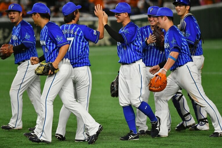 牧や宮崎らの野手陣に、投手陣も整備が進みつつある中で最下位からの逆襲なるか　©Hideki Sugiyama
