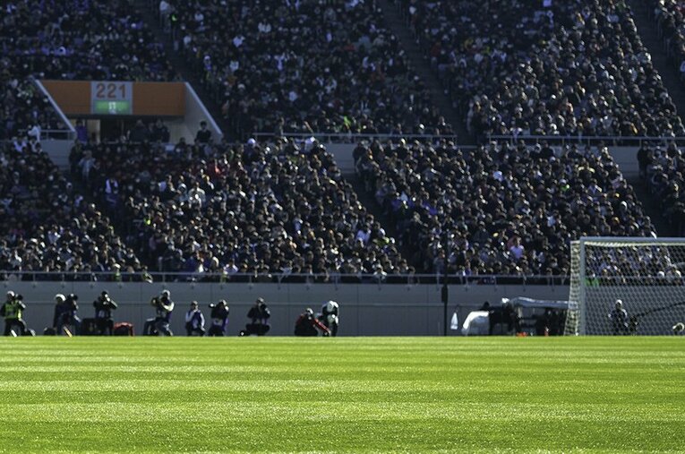 高校サッカーでも新たな指導スタイルを標榜する指導者が増えている（写真はイメージです） ／ photograph by Sports Graphic Number