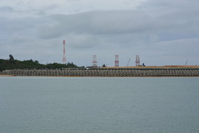 エナジックスポーツ高等学院からほど近い大浦湾　©Takarin Matsunaga