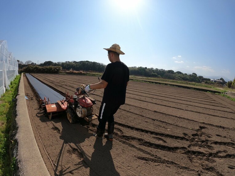 指導者にならないJリーガーは何をする？ 徳永悠平が麦わら帽と長靴姿でスイートコーンを栽培するワケ(12)
