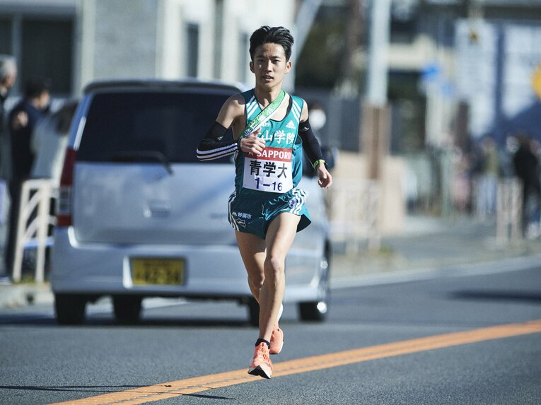 区間4位の安定した走りを見せた佐藤一世（1年）　©Yuki Suenaga