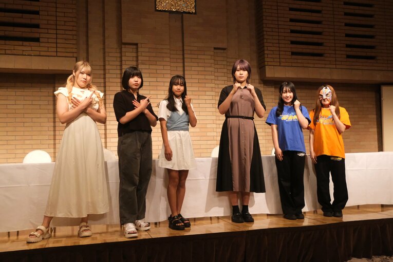 “中学生レスラー”の華麗な飛び技…「一番緊張した」チャンピオンとの一騎打ちで美蘭が見せた“成長の証”　受験勉強との両立が今後の悩み？(77)