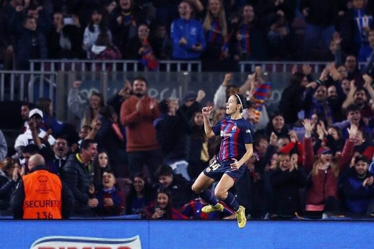 W杯ブラジル戦のウラで「バルサ女子がカンプノウで4万6967人」盛況なワケ… メッシ後に君臨する“女王”、熊谷紗希が見せた悔しさ(28)