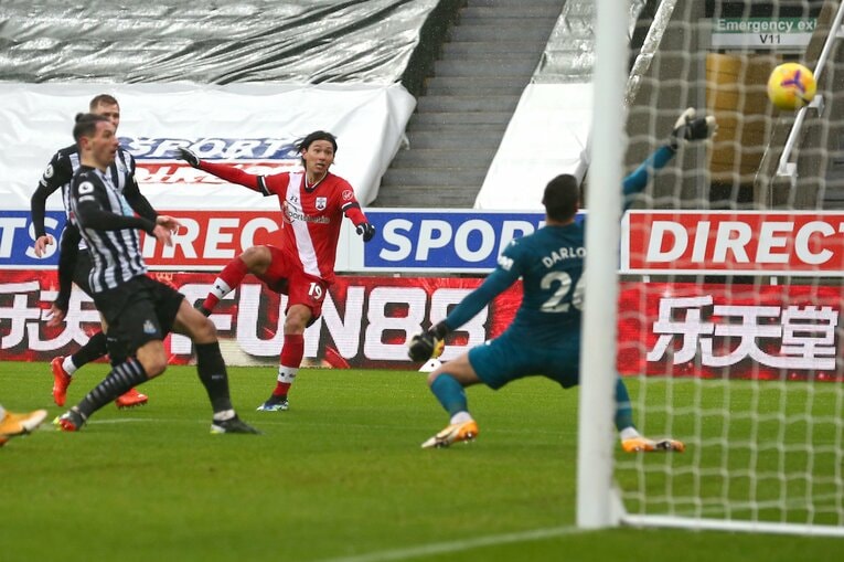 サウサンプトン加入初戦のニューカッスル戦では素晴らしいファーストタッチから豪快に“ニア上”を打ち破っている©Getty Images