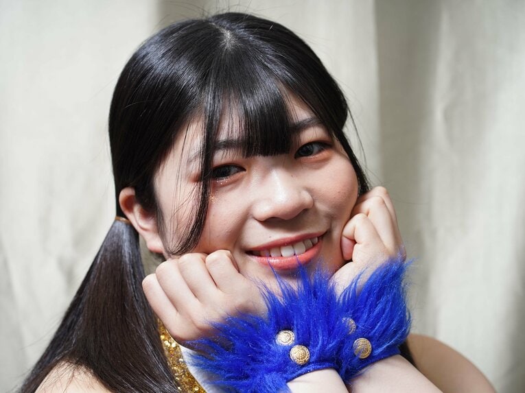 「私、学校では暗いんで…」妹思いの“現役女子高生ファイター”羽南が明かす「進路がプロレスラーになった日」《特別グラビア》(26)