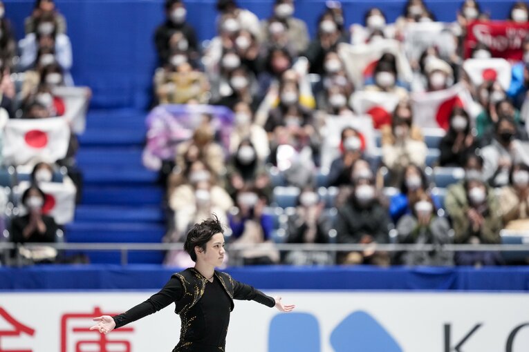 NHK杯フリーで演技を行う宇野昌磨