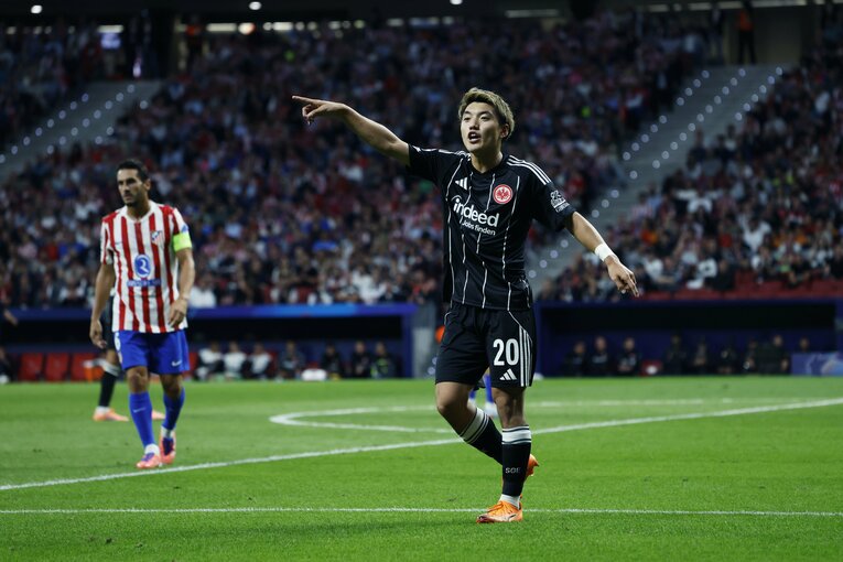 「ドウアンを撮りに来たんだろ？」CL大量失点に少しイラ立った後のブラジル撃破「僕がWBにいたままで」万能の日本代表MF堂安律は欧州でも評判(7)