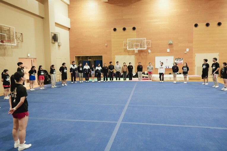 現在の東外大チアリーディング部の練習風景。部員は80人を超えるという　©Wataru Sato