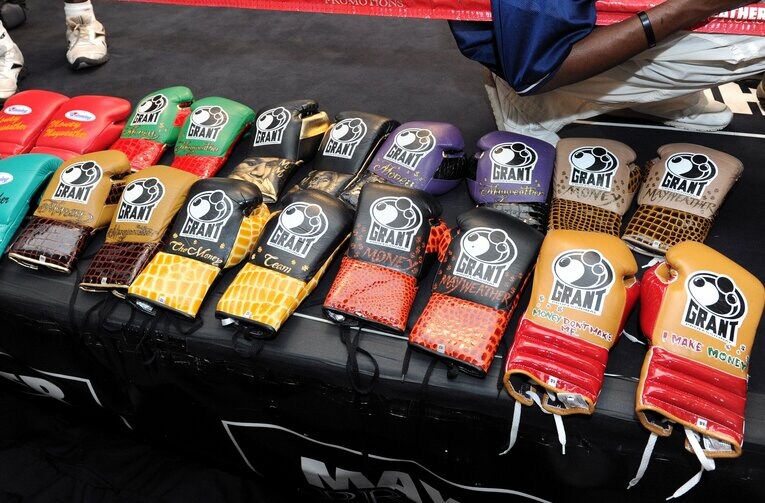 愛用していたGRANT社製のグローブ　©Naoki Fukuda