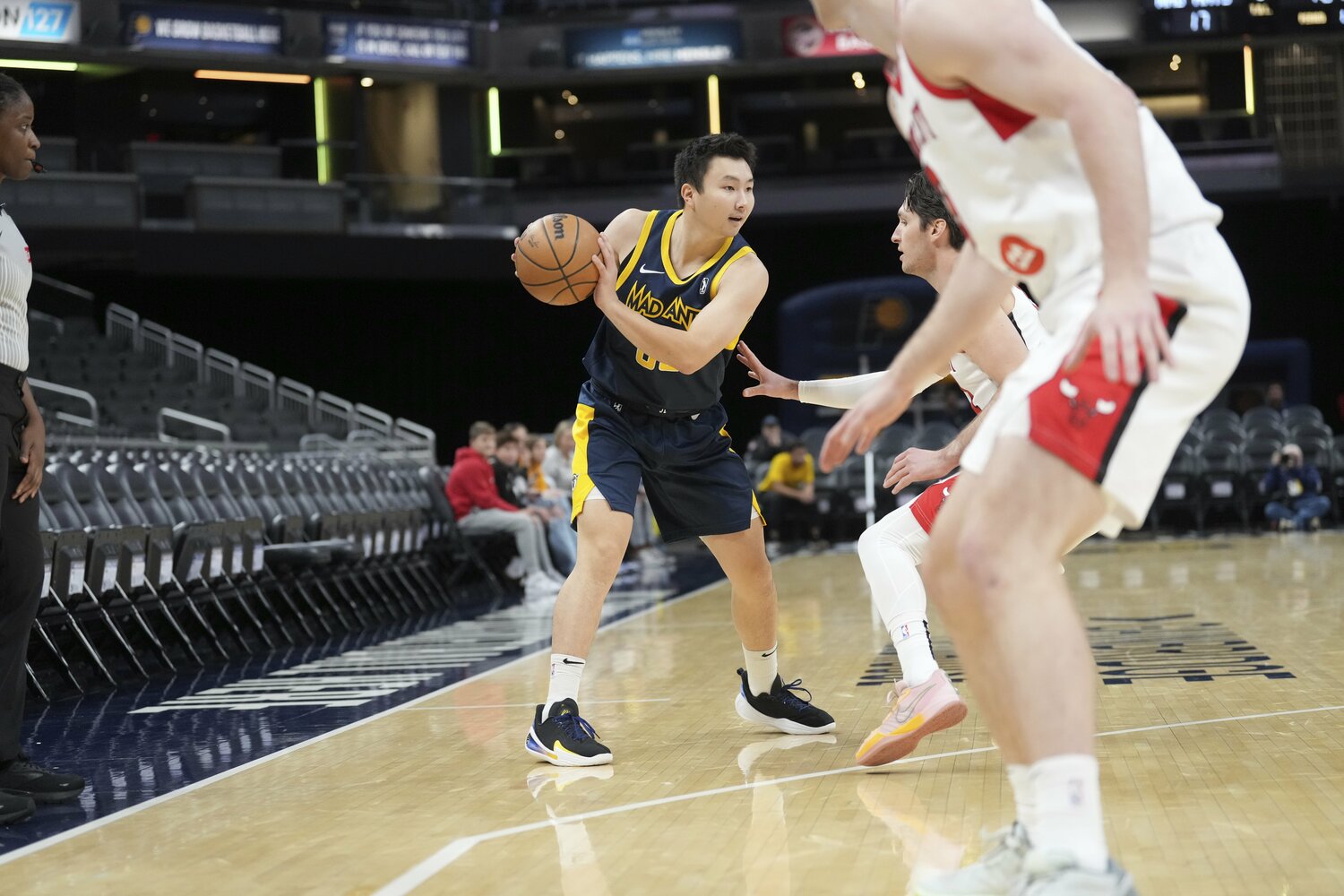 マッドアンツでは十分なプレータイムを得られていない富永啓成　©︎AP/AFLO