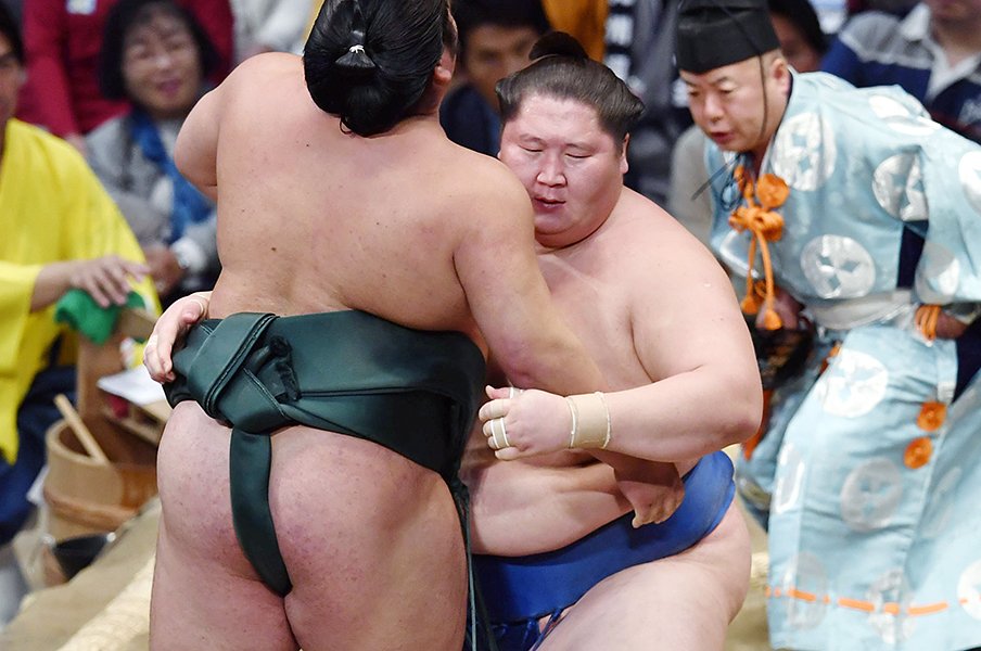 今年、全場所勝ち越しは1人だけ。逸ノ城の相撲は何が変わったか。＜Number Web＞ photograph by Kyodo News