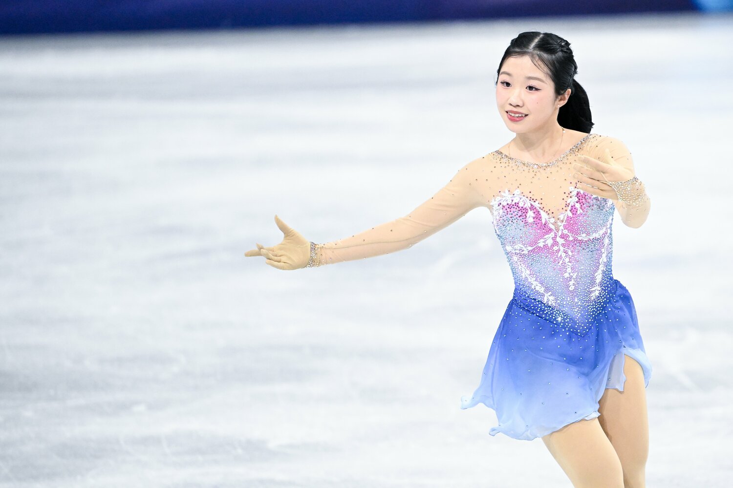 初の五輪ではつらつとした演技を披露した中井　©Asami Enomoto/JMPA