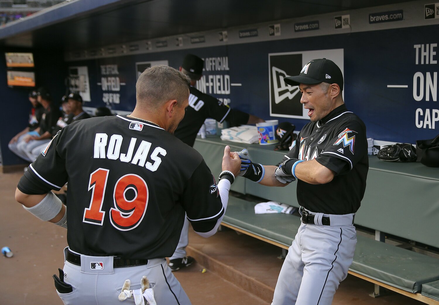 イチローとロハスが試合前に行っていたルーティンの様子 ©︎AP/AFLO