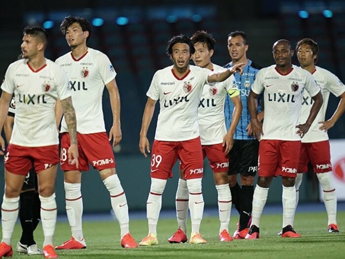 鹿島の新スタイルいまだ完成せず。ポゼッションの精度と攻撃面の課題。＜Number Web＞ photograph by J.LEAGUE