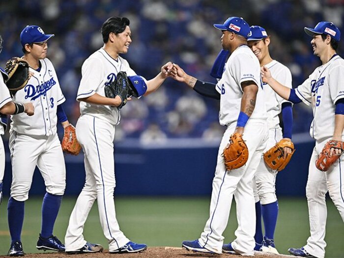 中日快進撃の中心はエース大野雄大。マー君以来の4連続完投、不安はFA。＜Number Web＞ photograph by Kyodo News
