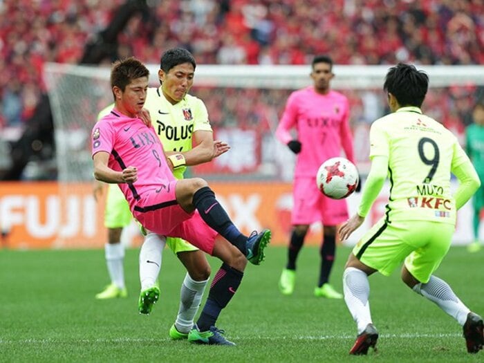 何もかもが対照的だったゼロックス杯。鹿島と浦和は大事にする要素が真逆！＜Number Web＞ photograph by J.LEAGUE PHOTOS