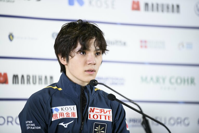 「昌磨のマジックを見せて！」世界王者・宇野昌磨を奮起させたランビエル・コーチの激励…300点超えに「スーパーエキサイティング」(50)