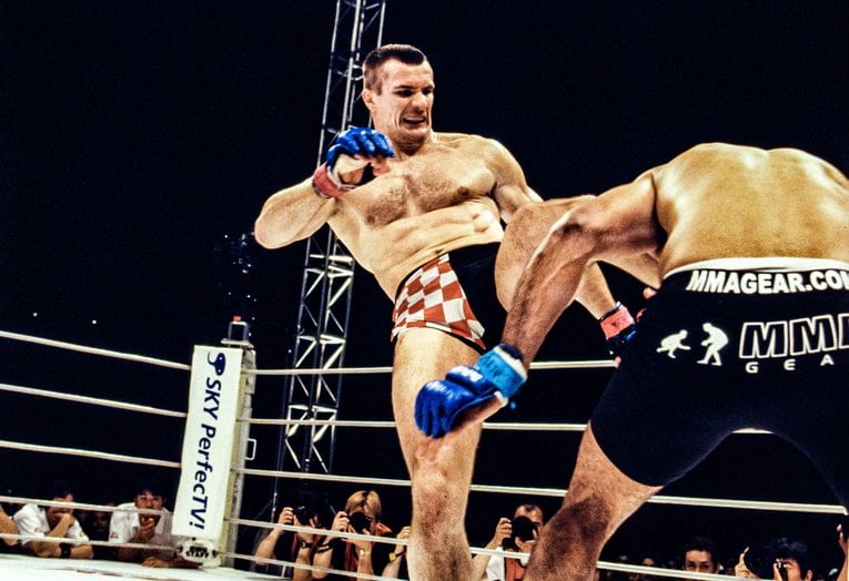 号泣する桜庭和志、高田延彦のハッピーエンド、伝説のミルコvs.ノゲイラ… カメラマンが目撃したMMA東京ドーム大会の衝撃の瞬間(33)