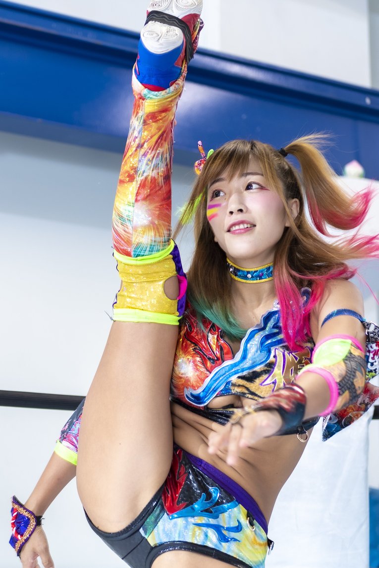 芸能界からプロレスへ 「圧倒的にみんなを幸せに」“傾奇者”ウナギ・サヤカが目指すのは「スターダムのアイコン」《特別グラビア＋インタビュー》(18)