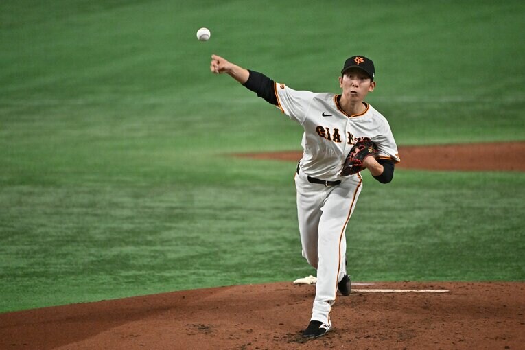 2024年の開幕投手で白星をあげた戸郷　©Hideki Sugiyama