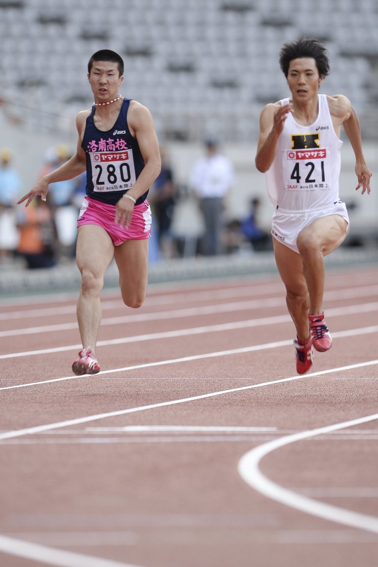 2013年の桐生祥秀と山縣亮太 ／ photograph by AsamiEnomoto