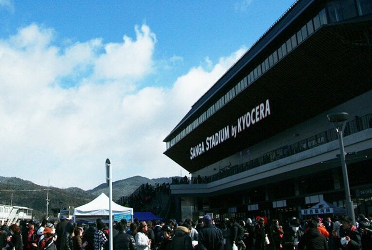 J2サンガ新スタジアムに突撃取材！臨場感抜群、明智光秀も学べる？(7) ／ photograph by Satoshi Shigeno