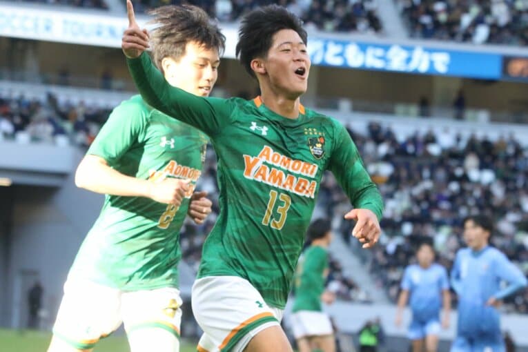 先制ゴールを奪った青森山田MF福島健太（3年）　©︎Takahito Ando