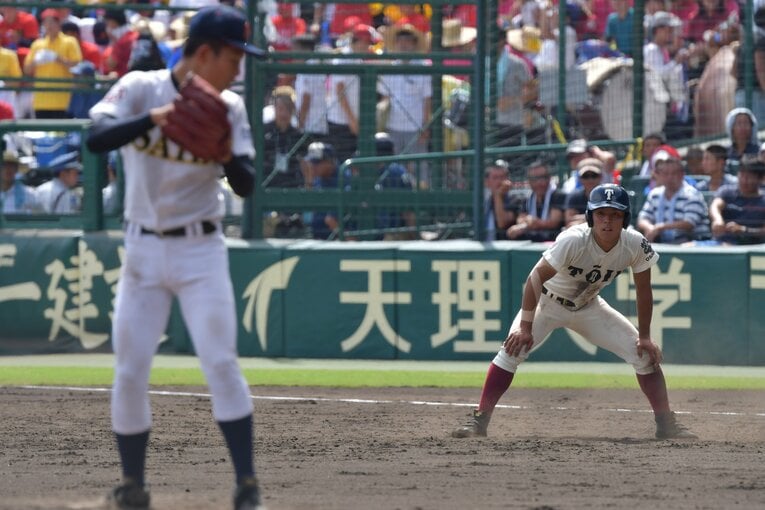 大阪桐蔭時代の宮﨑仁斗 ©Hideki Sugiyama