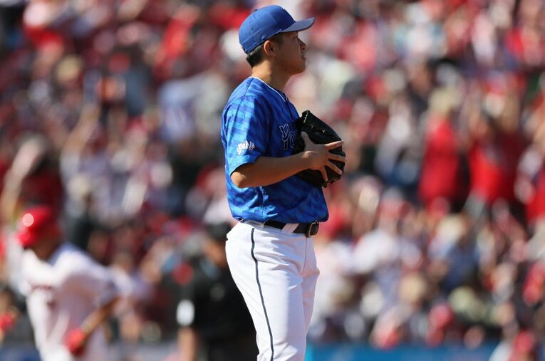 4日の広島戦、松山竜平に逆転本塁打を喫した徳山。この試合の前、徳山に「打ち込まれた時」についての考えを聞いていた ／ photograph by JIJI PRESS