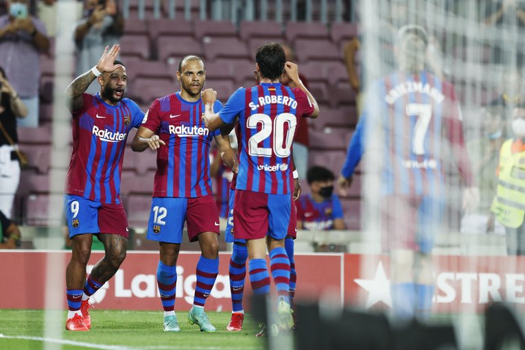 “メッシが去ったバルサとカンプノウ初戦”はどんな雰囲気だったか… 背番号10のファンと「前半10分のメッシコール＋ブーイング」〈現地撮影〉(42)