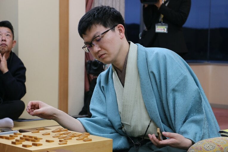 王将戦第5局、激選後の2人の様子（写真は右に続きます）　©Shintaro Okawa