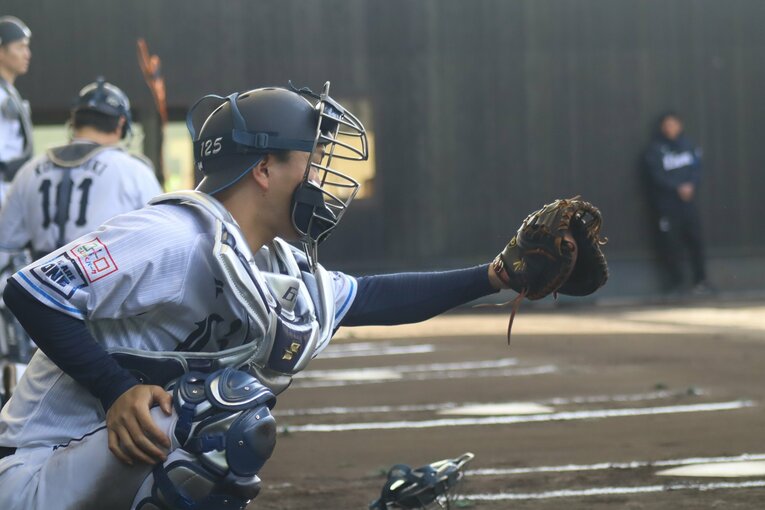 捕手としての飛躍が期待される古市　©Kou Hiroo