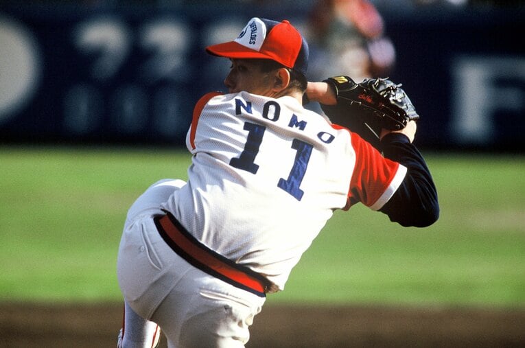 1994年限りで野茂、阿波野、吉井、金村らが近鉄を去り、チームは最下位に沈んで鈴木監督も休養した。そして石井浩郎も球団の冷たい仕打ちを体感することに　©Kazuaki Nishiyama