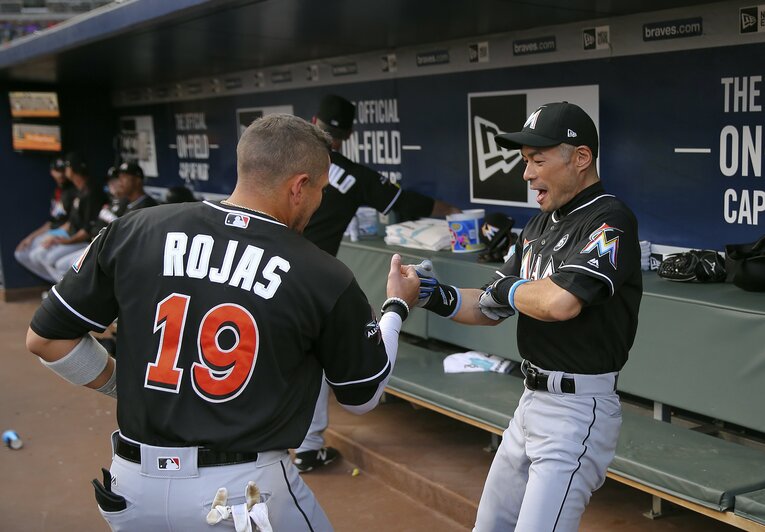 イチローとロハスが試合前に行っていたルーティンの様子　©︎AP/AFLO