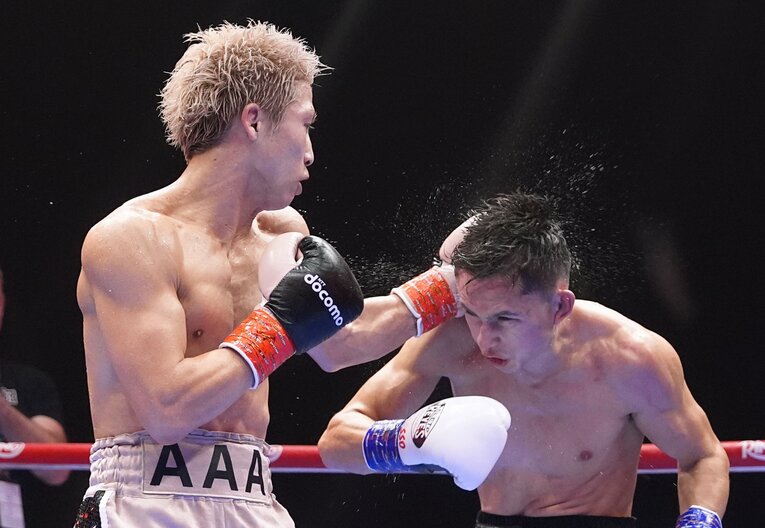 有効打を重ねてピカソを圧倒する井上尚弥　©Naoki Fukuda