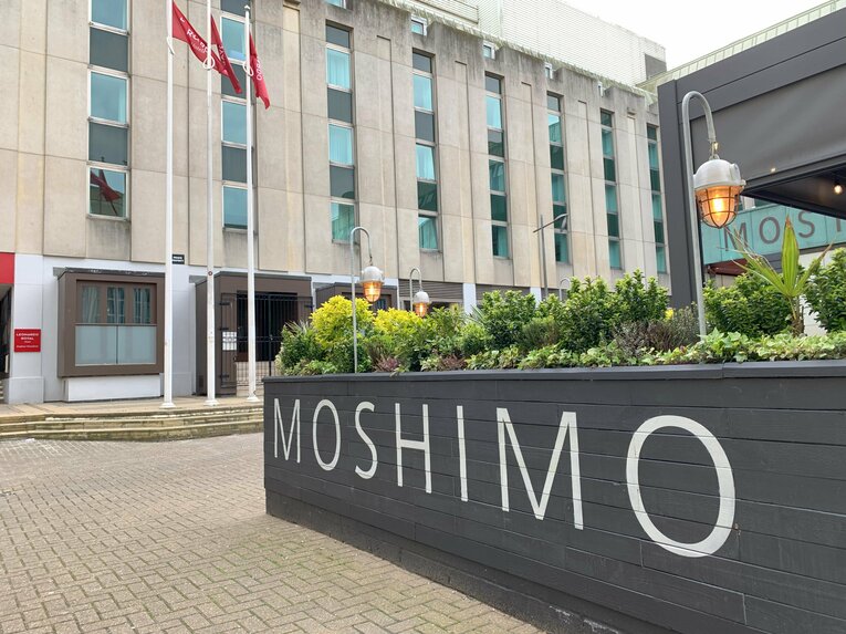 オシャレなブライトンの町並み　©Yoichi Igawa　