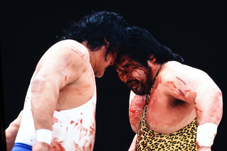 大仁田と後藤の壮絶な頭突き合戦