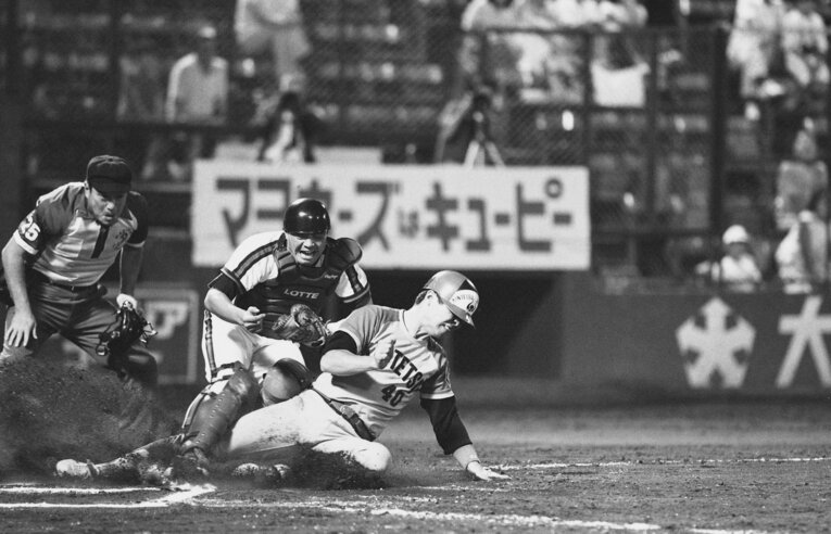 現役時代の袴田英利 ©JIJI PRESS