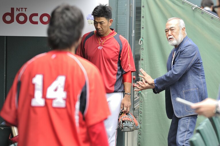 安仁屋宗八氏　©BUNGEISHUNJU