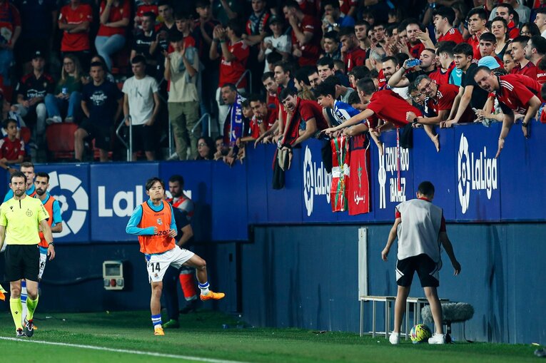 「タケ、今日はお前の日になる」と監督に送り出された通り…久保建英21歳の7点目→“MVP後ひっそり行動”をカメラマンは見た(15)