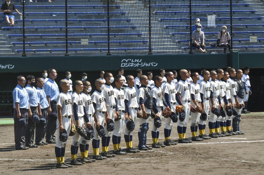 プロ野球スカウトの評価が割れた「DeNAドラ1や日ハムドラ1と比較する声も…」北海道の高校生投手に“ドラフト候補”がズラリ…注目の3人<Number Web> photograph by KYODO