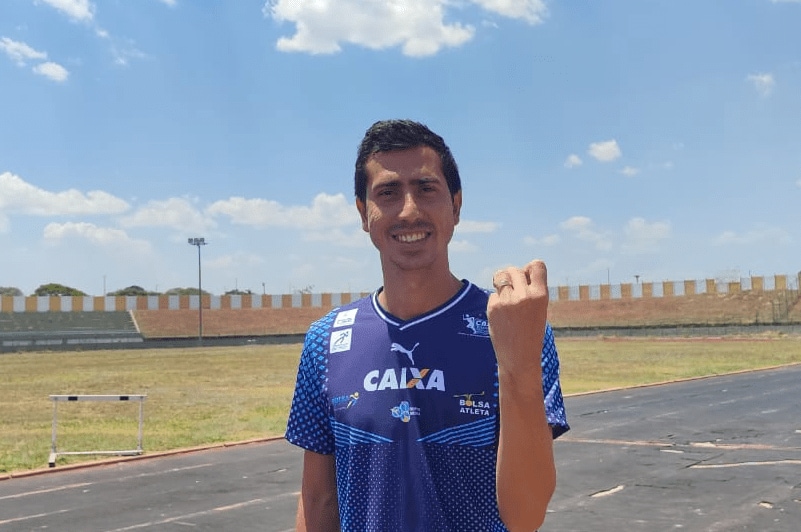 ブラジルで取材に応じてくれたカイオ。手には結婚指輪が　©Hiroaki Sawada