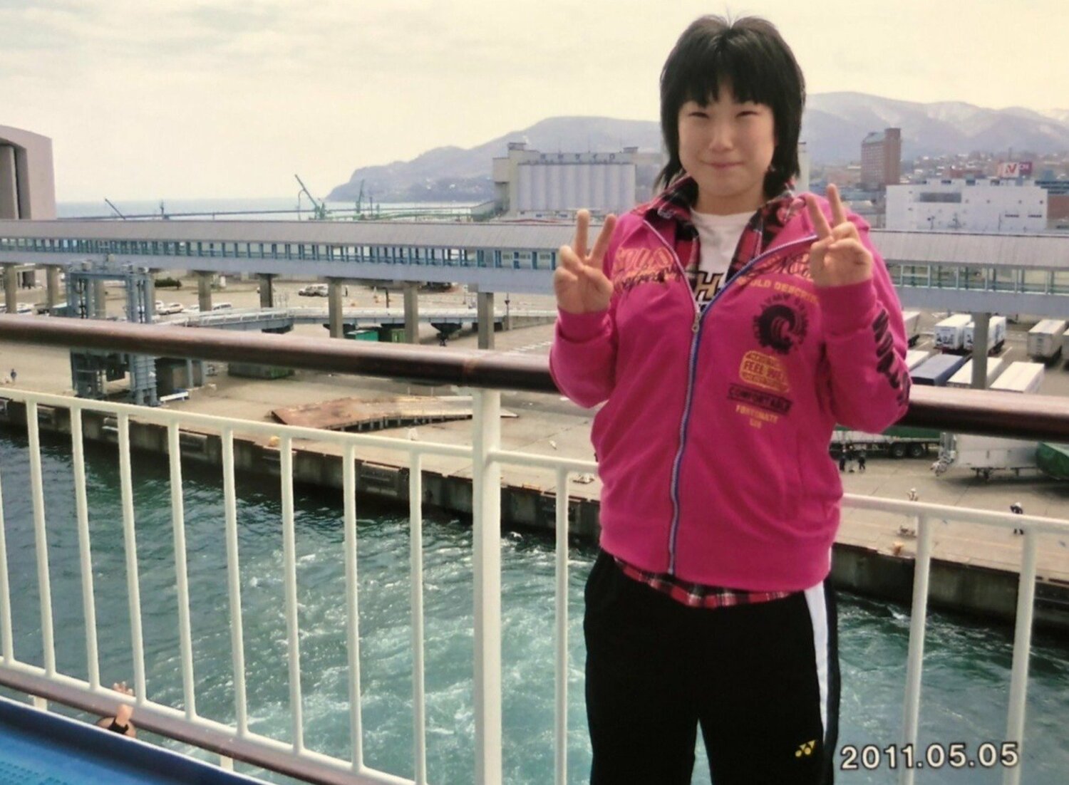 フェリーで苫小牧から福島・猪苗代に戻る東野（写真／母・洋美さん提供）